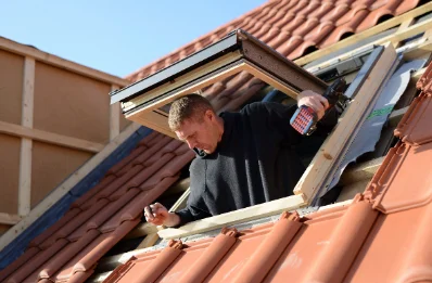 Pose de fenêtres de toit Velux à Créchy